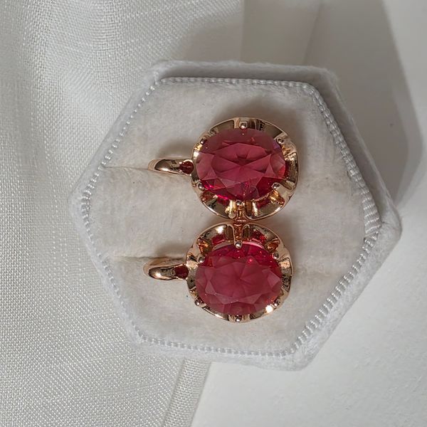 Сережки из медицинского золота с позолотой 89652 фото